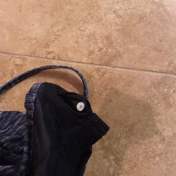 Lulu lemon Power Y tank top - Picture 5 of 5